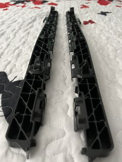 2014 Chrysler 300 Outer Bumper Bracket