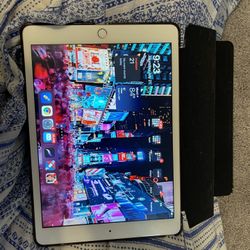 Apple 10.2 Inch IPad  128GB Brand New 