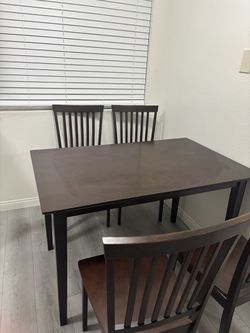 Rectangular wood table with chair set