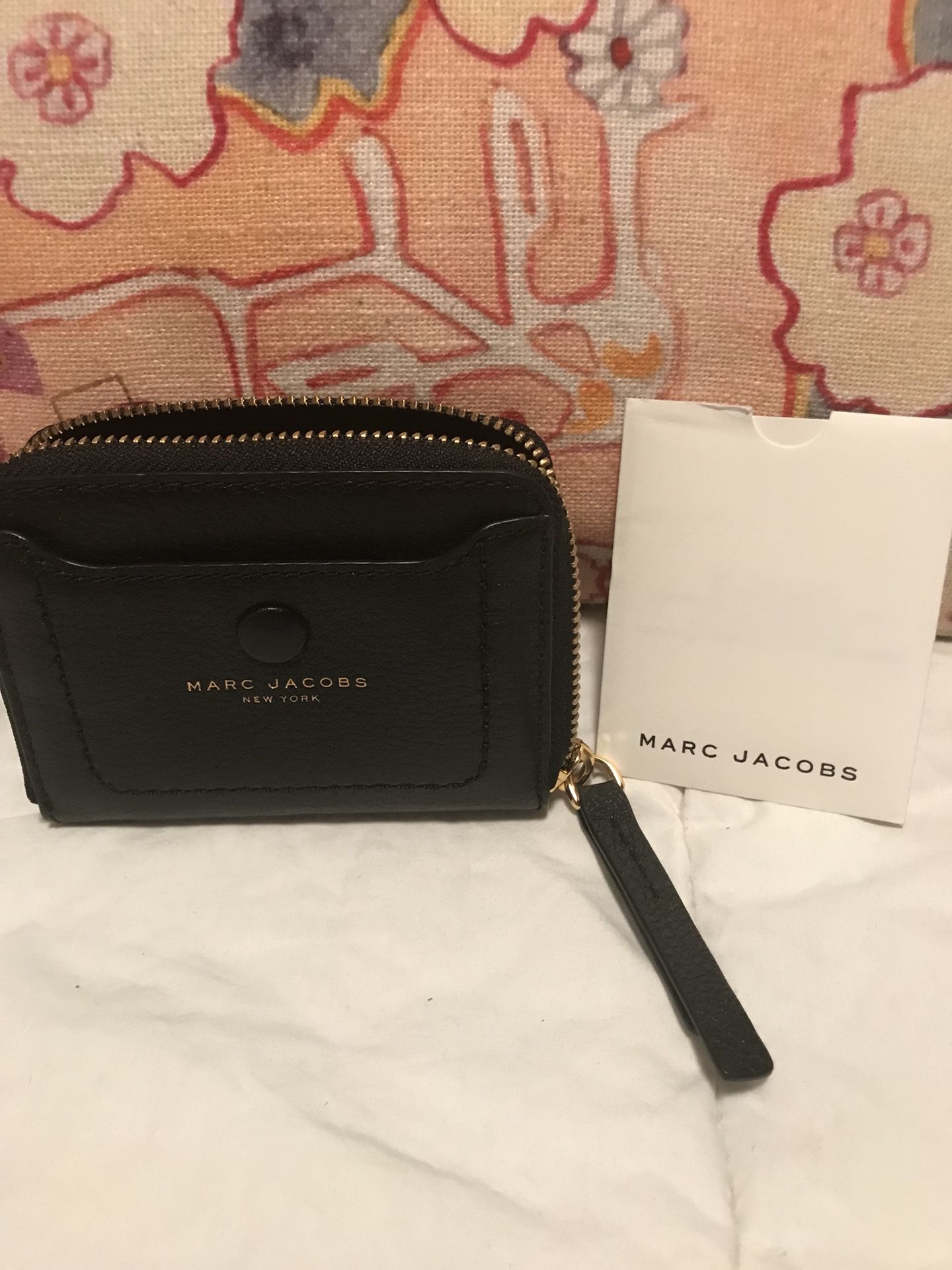 Marc Jacobs small zip wallet