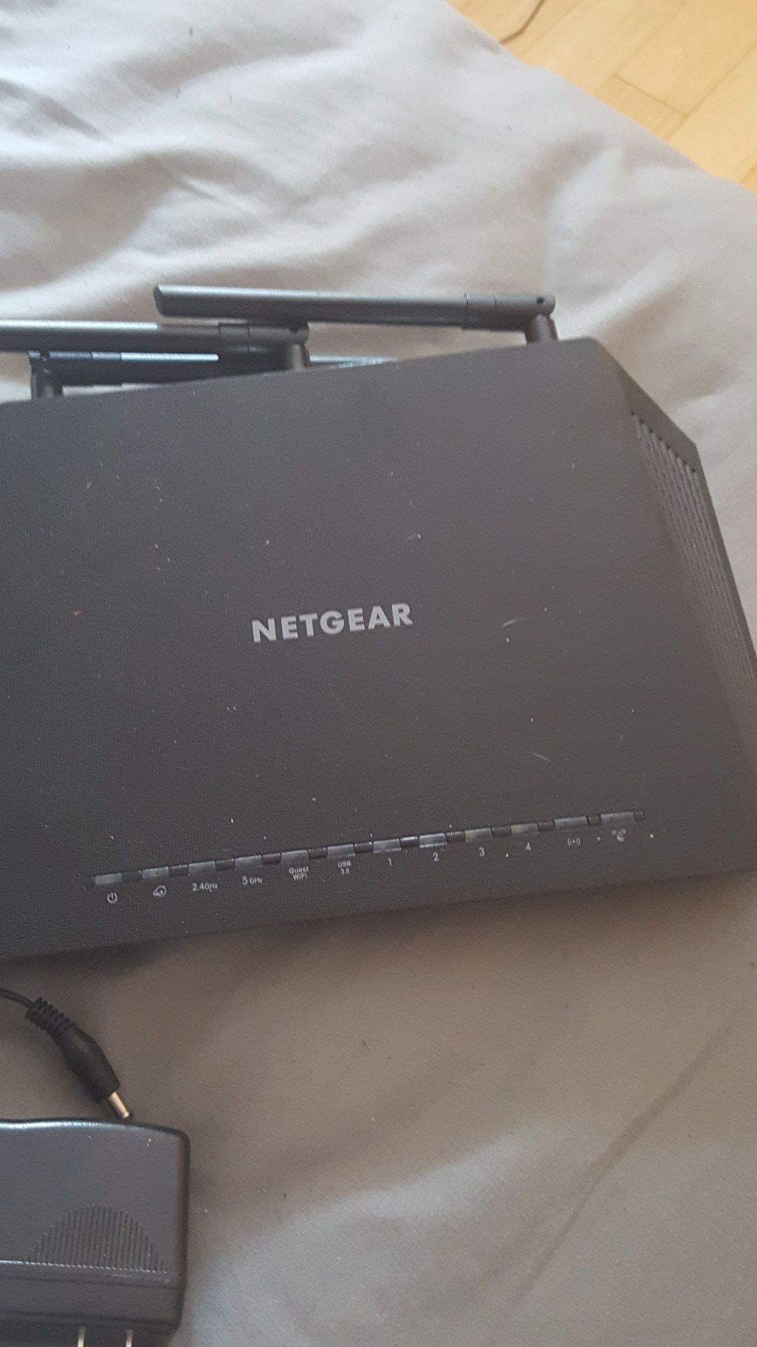Netgear B6700 Wireless router