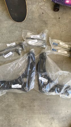 2014 Nissan Versa Note NEW shocks/struts/LCA/Tie rods