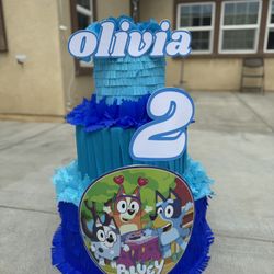 Bluey Pinata With Balls 