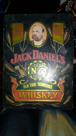 Jack daniel vintage tin with assessories