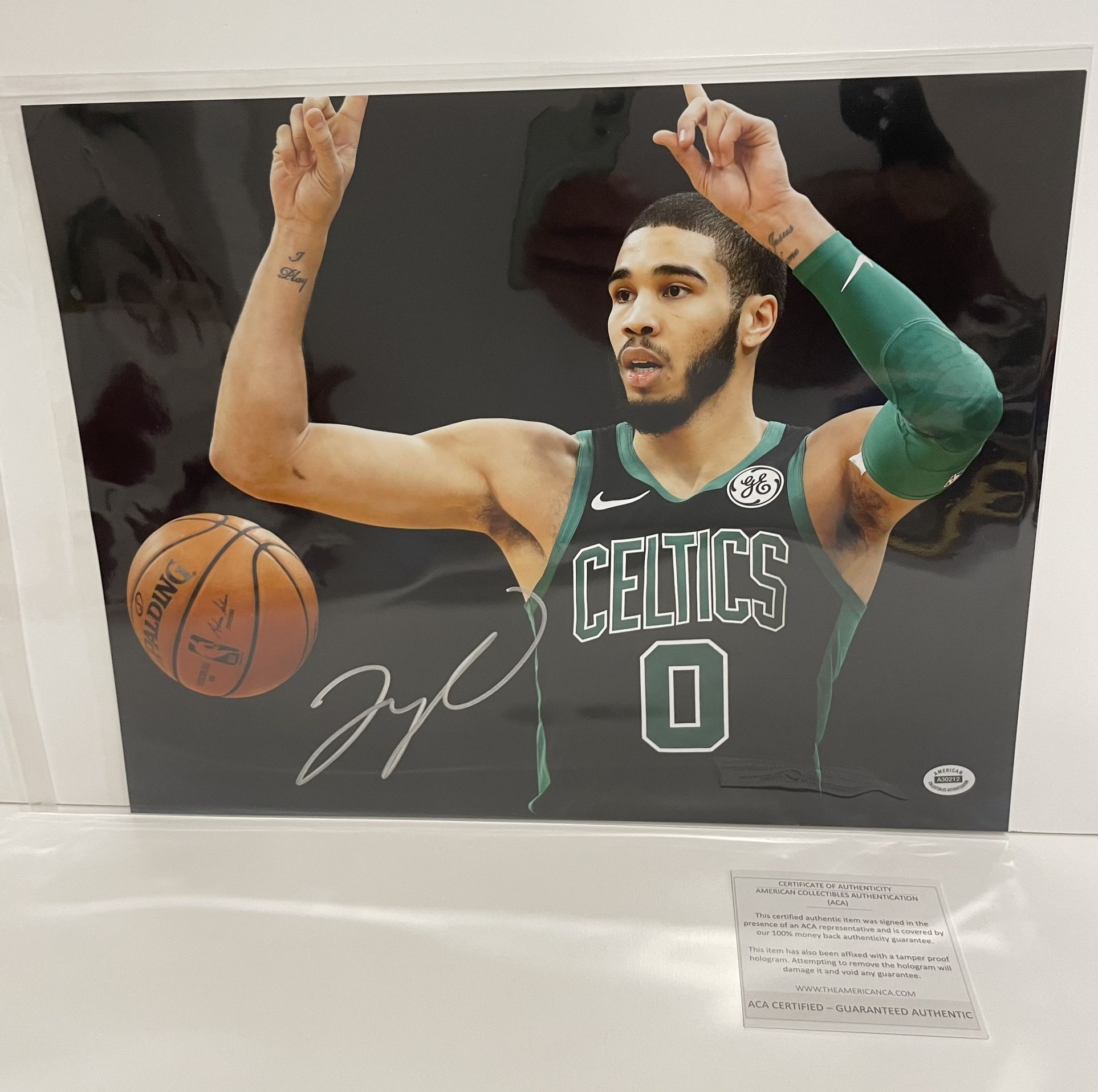 Jayson Tatum Signed autographed Boston Celtics 11x14 Photo w/PROOF COA