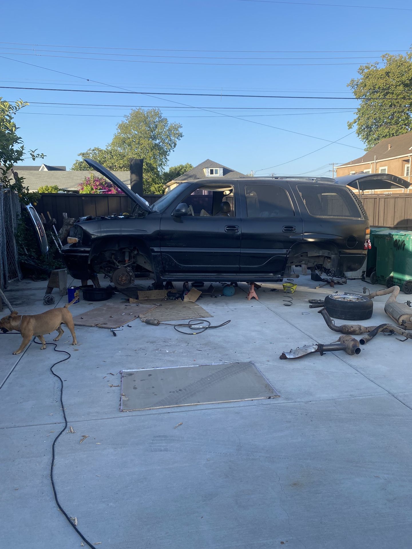 2008 Denali Gmc / PART OUT