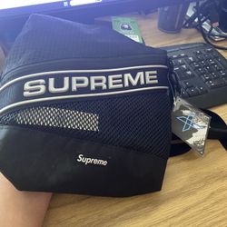Supreme Shoulder bag 