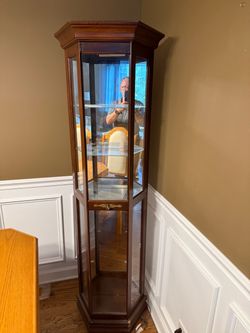 Curio cabinet