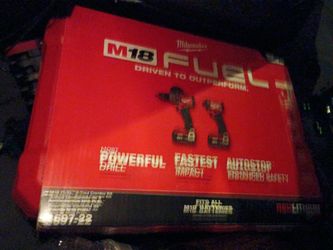 MILWAUKEE M18 FUEL DRILL COMBO KIT 