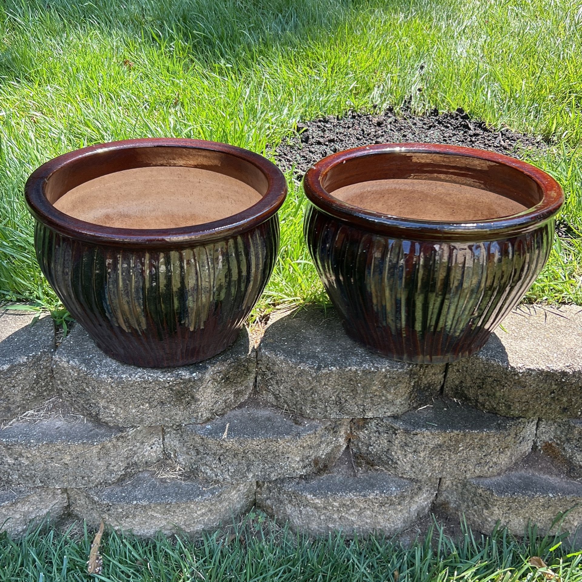Flower Pots 10 X 14“ for both no cracks or chips