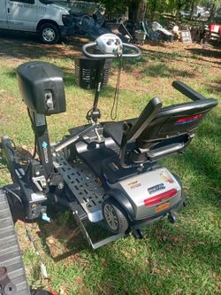 Metro Scooter and Harmar Lift