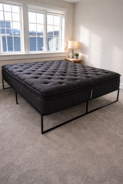 Queen mattress with comfortable feel