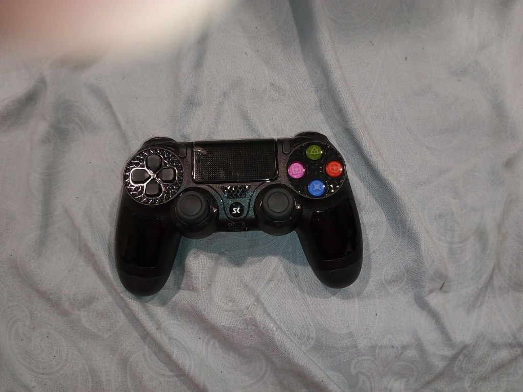 PS4 Controller