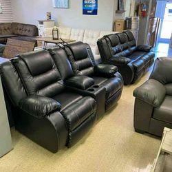 Vacherie Black Reclining Living Room Set