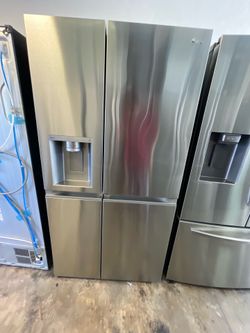 LG Refrigerator side by side