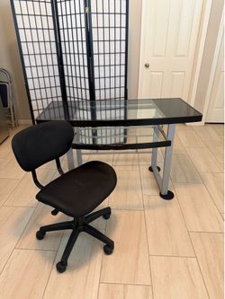 Desk-glass desk with pull out keyboard shelf