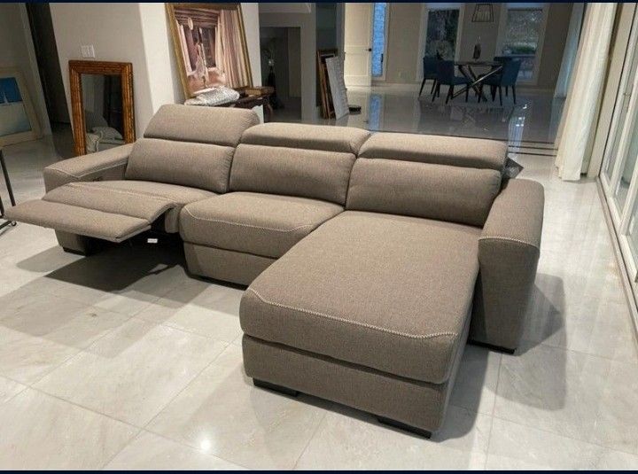 Power Recliner Sectional Couch Useful And Comfortable