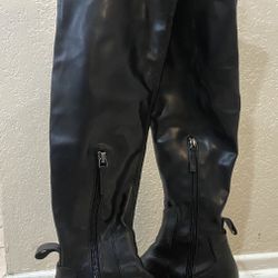 KURT GEIGER LONDON Women’s knee-high / over-the-knee platform lug boots Size 8