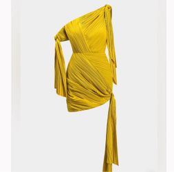 New Micas Yellow One-Shoulder Pleated Mini Dress – Size Medium