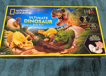 National Geographic Ultimate Dinosaur Dig Kit