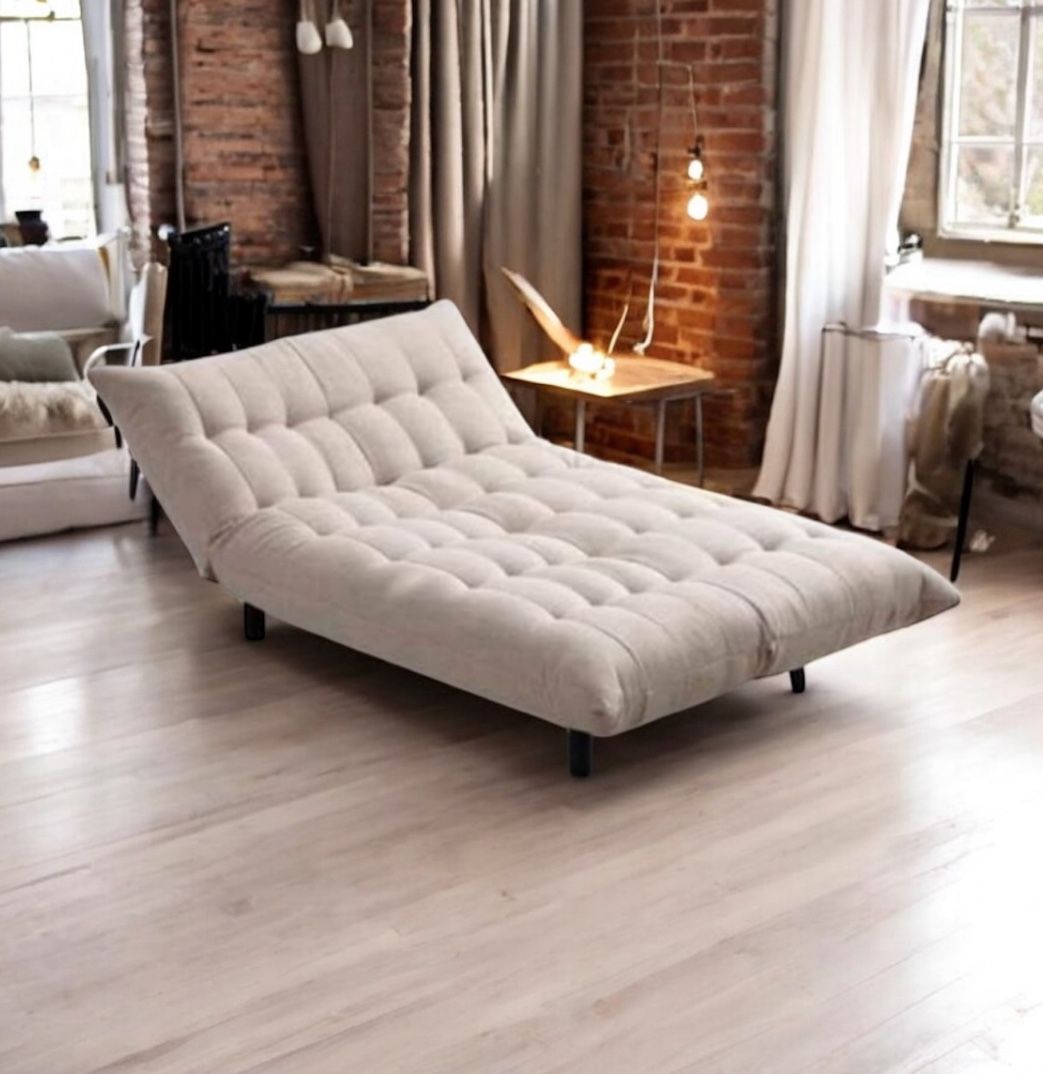 New! Comfy LARGE sofa / Lounger / Sleeper !!