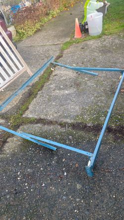 Queen Full Bed Frame Price 20$. Pick Up. In E.  Side.  Tacoma 