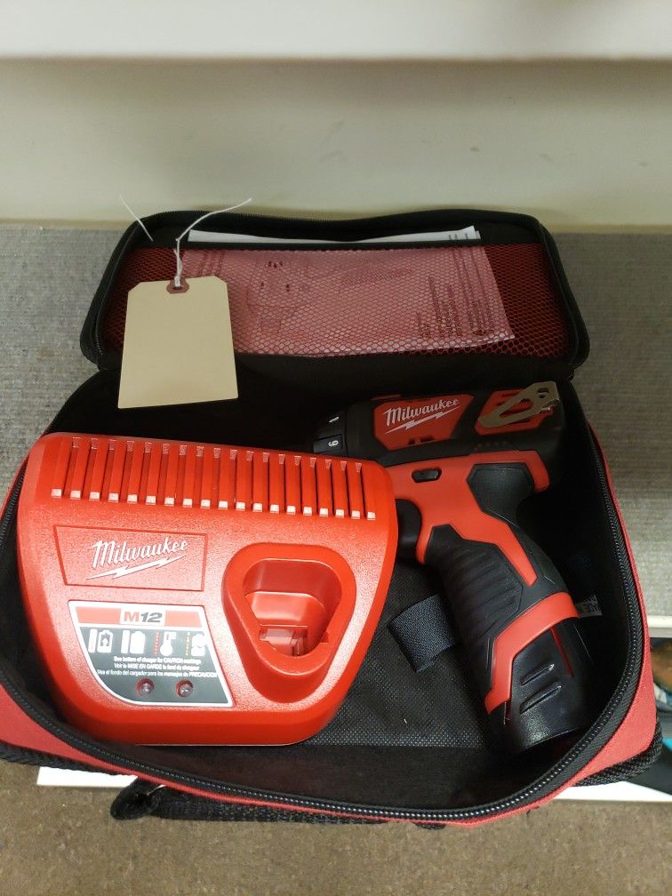 NEW Out Of Box Milwaukee M12 Screwdriver 2401-20