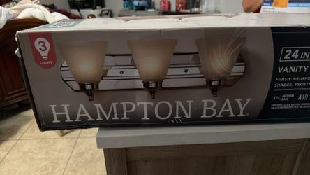 Hampton Bay 24 in.
