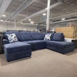 Albar Place Cobalt 2-Piece LAF Chaise Sectional