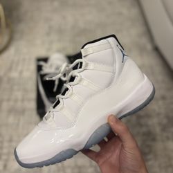 Jordan 11 Legend Blue