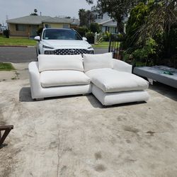 White 2pc Sectional 