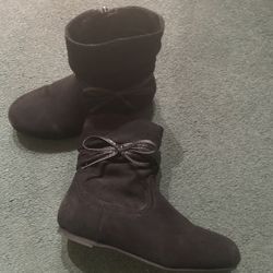 Size 12 Girl Boots Worn Twice See My Page Tons More 