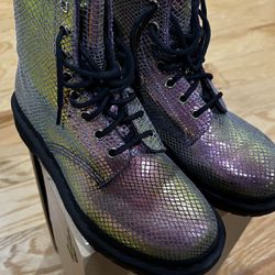 Dr. Martens 1460 Pascal Pink Iridescent Metallic Shiny Combat Boots Size US 7 / EU 38