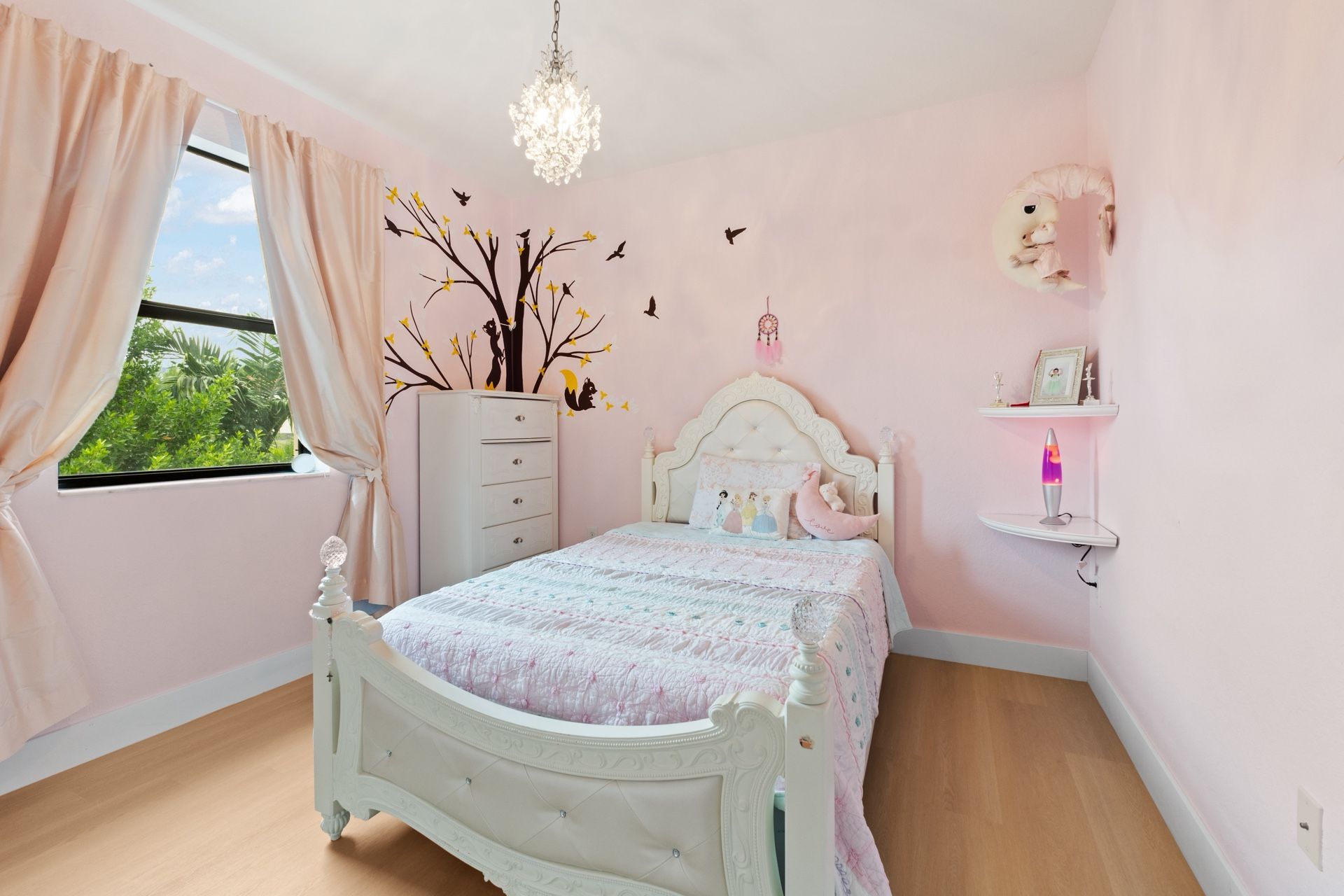 Girl Bedroom