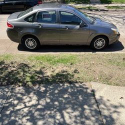 2011 Ford Focus SE L4 2.0L 