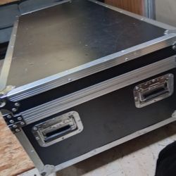 Musicians Aluminum Rolling Hard Case 