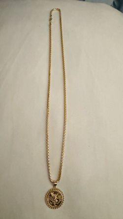 14 k gold necklace and pendant