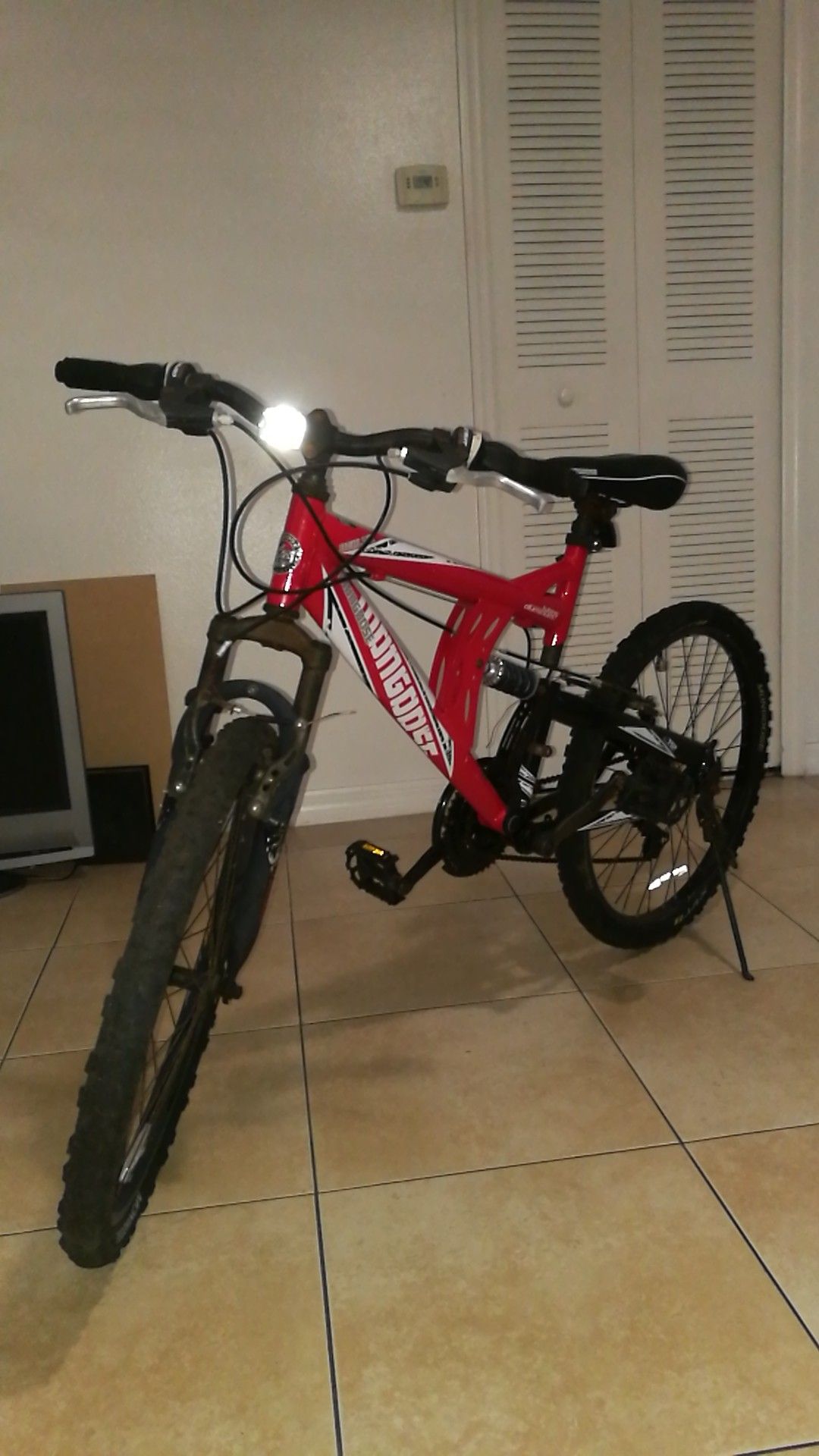 Red Mongoose Bedlam tubing aluminum bike ( 24 in)