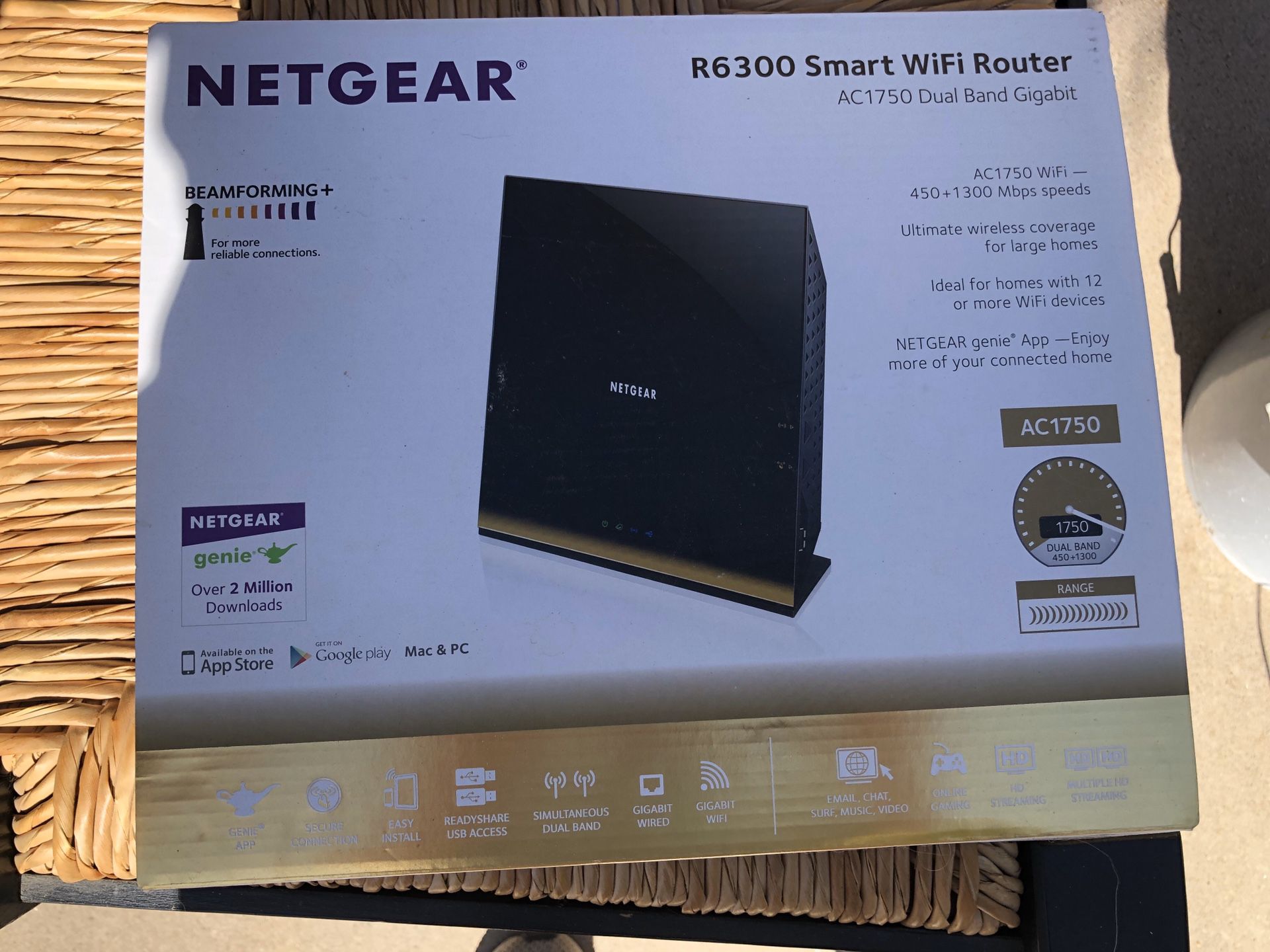 Netgear R6300 Smart WiFi router