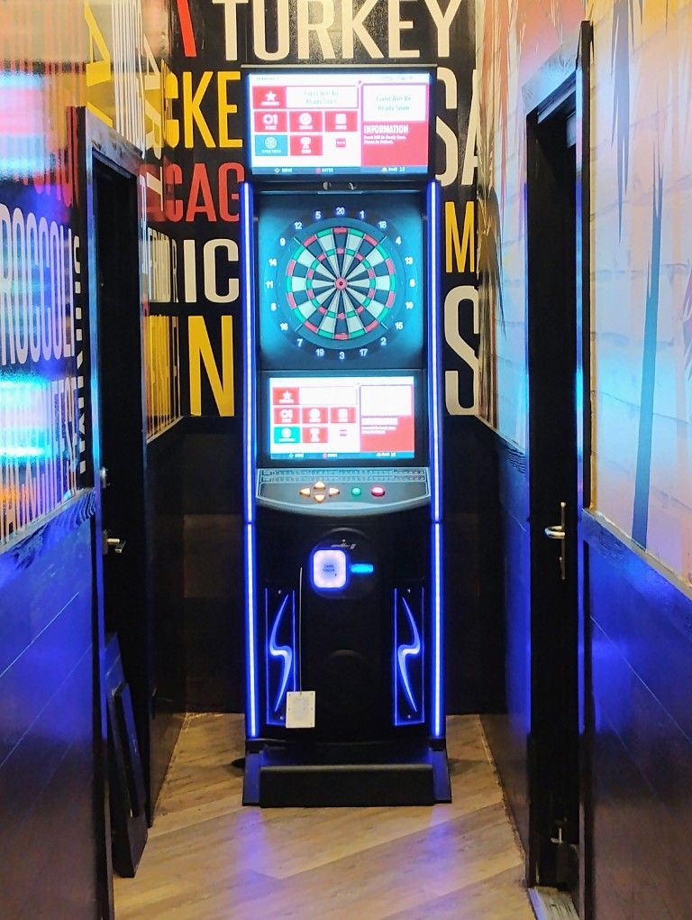 Arcade Dart Board With Bill Acceptor