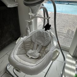Swing and Bouncer Graco