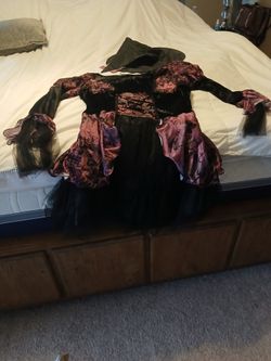 Costume