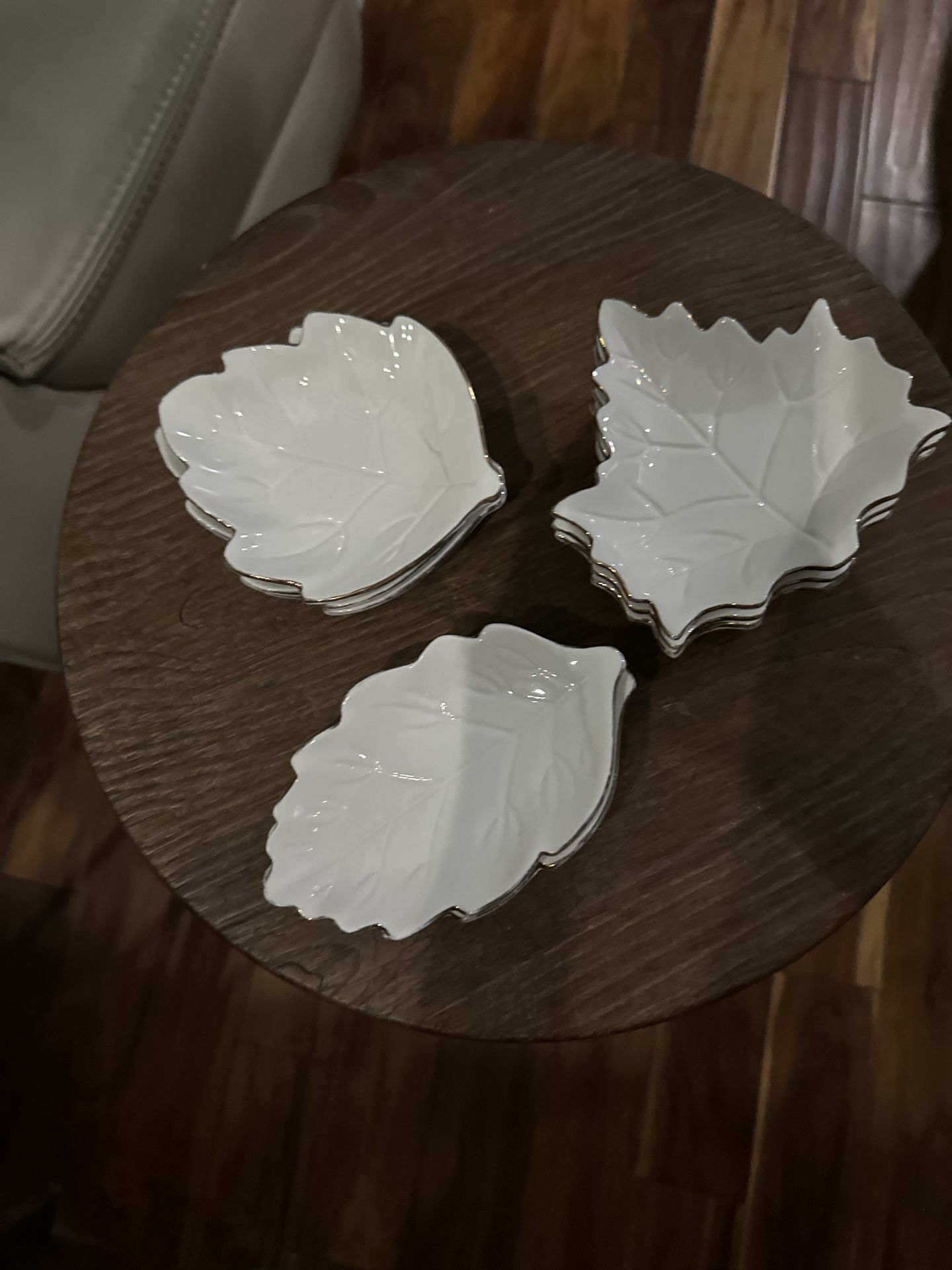 Leaf Shaped Sauce Dish Set