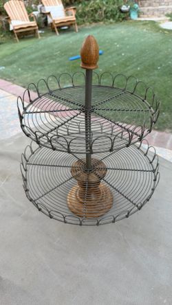 Erin stand