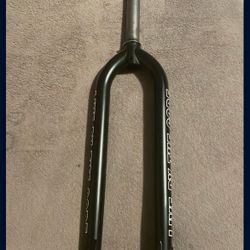 Black 29er fork 