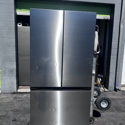 Samsung Samsung - BESPOKE 30 cu. ft. 3-Door French Door Smart Refrigerator with AutoFill Water Pitcher - Stainless Steel