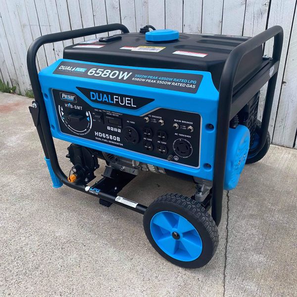 Pulsar 6580 watt DUAL FUEL generator. 420 for Sale in La Mirada, CA