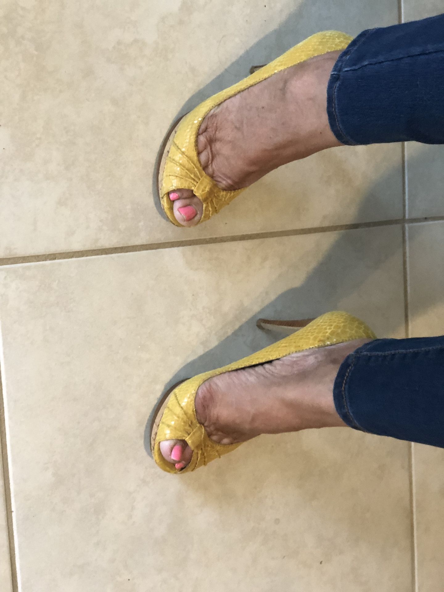 Size 6 1/2 attractive heels 2 1/2 inch heels