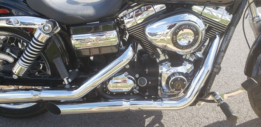 Harley Davidson Superglide 2013 - 10,000 OBO