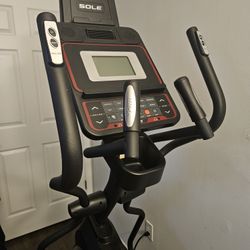 2020 SOLE E25 ELLIPTICAL 